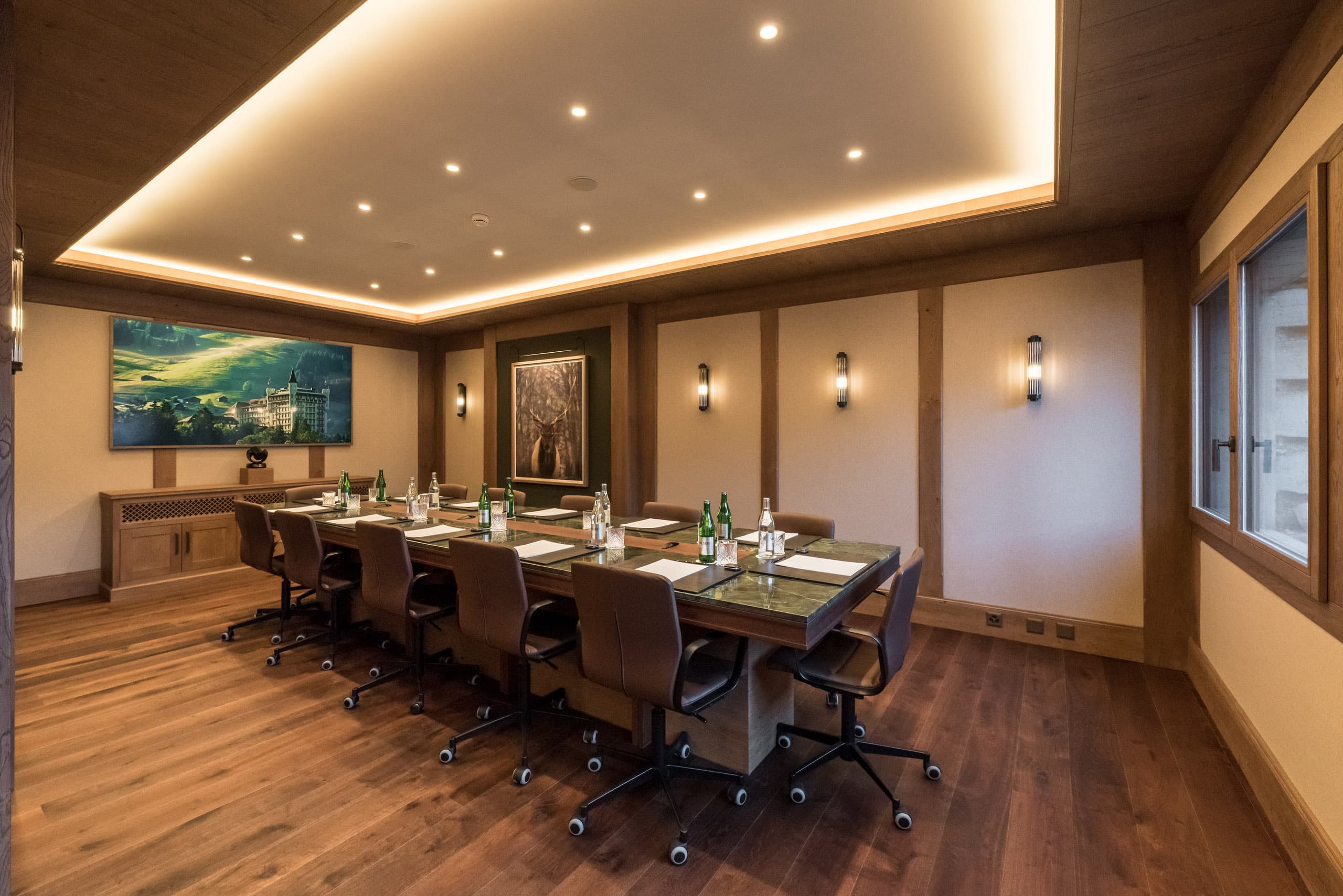 Copyright Gstaad Palace Melanie Uhkoetter Boardroom 72Dpi 1