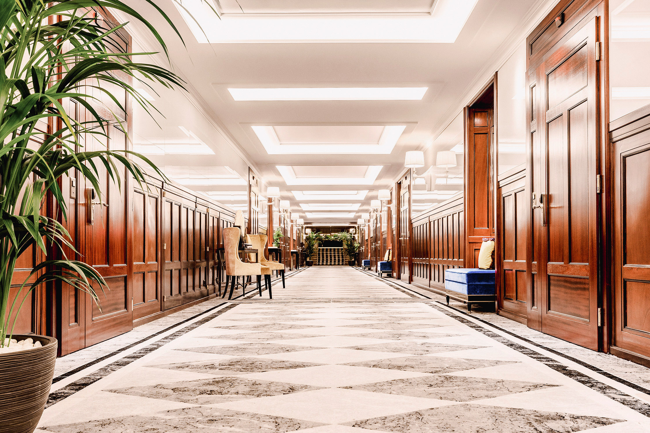 Lausanne Palace Hotel Corridor