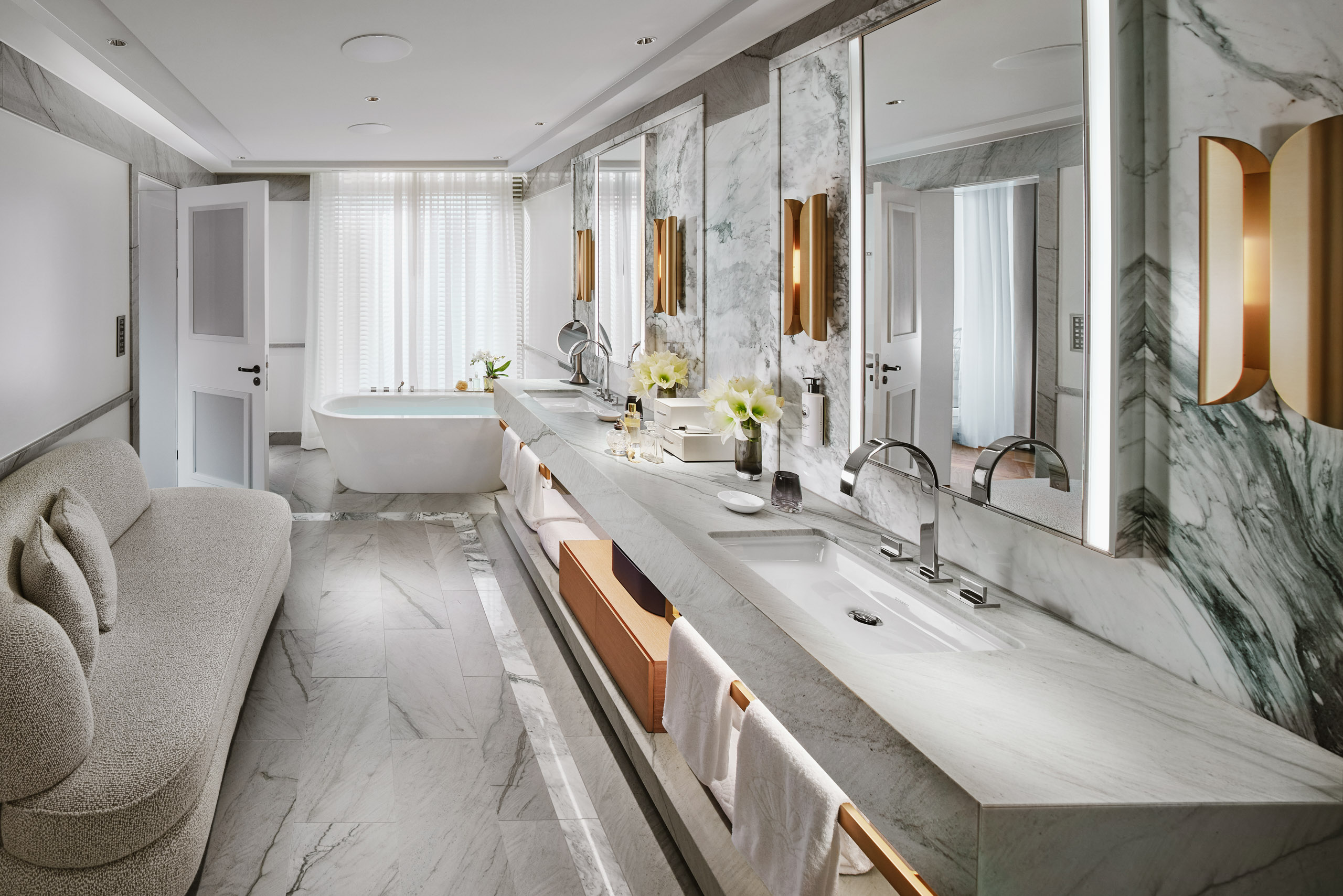 Swiss Deluxe Hotels Mandarin Oriental Savoy Zurich Zurich Suites Presidentialsuite Bathroom