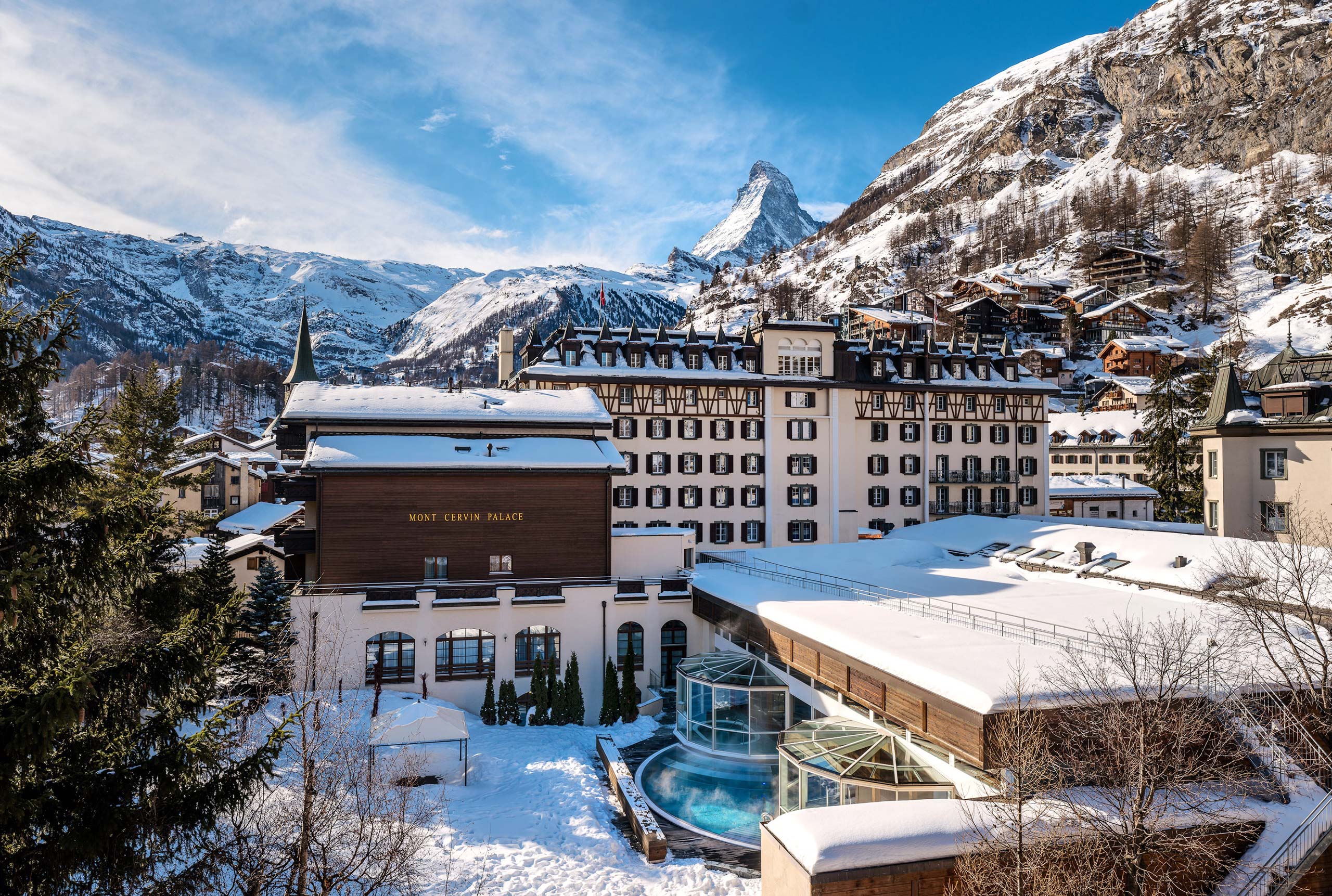 Swiss Deluxe Hotels MCP Property Exterior Winter 2