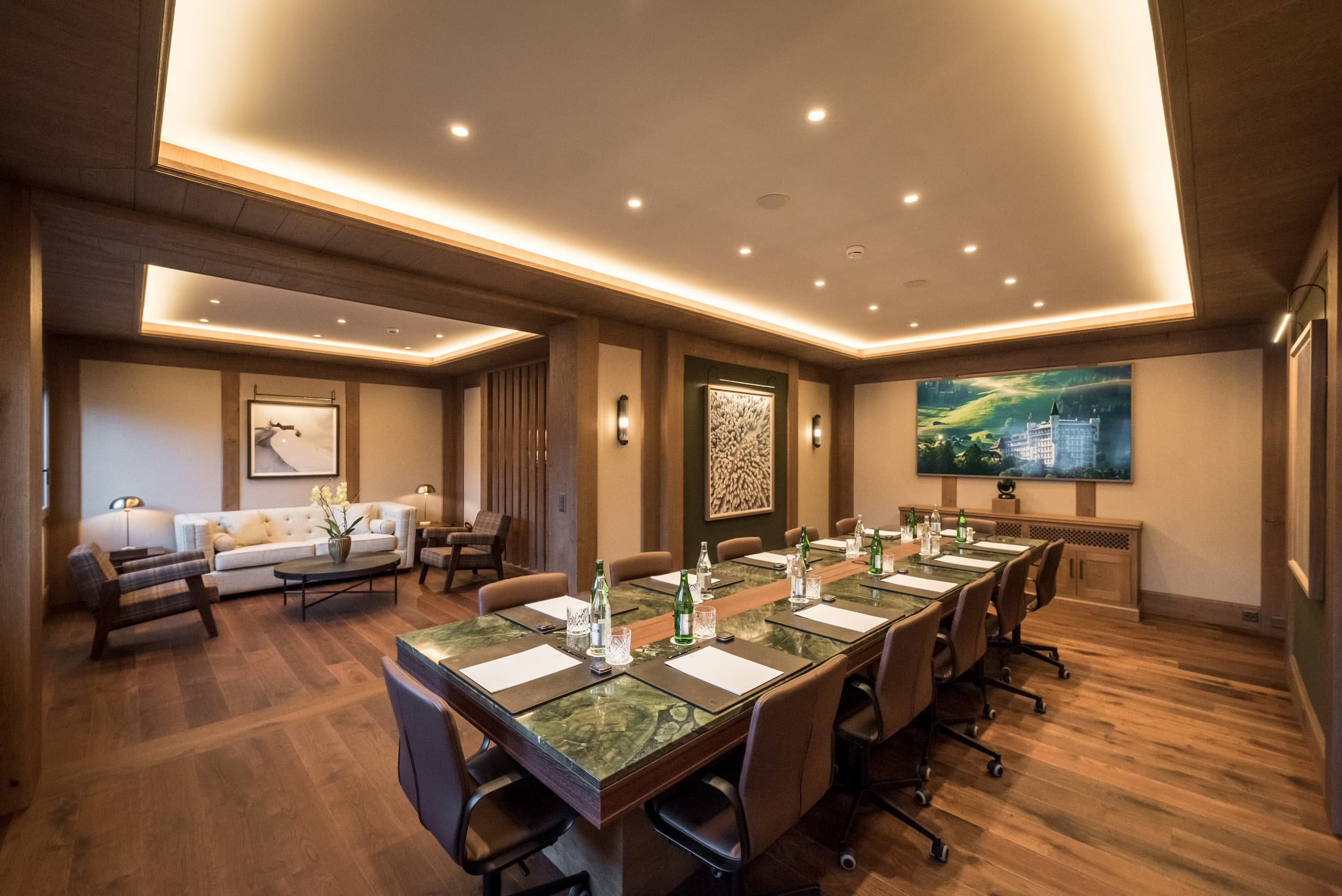 Copyright Gstaad Palace Melanie Uhkoetter Boardroom 72Dpi 3