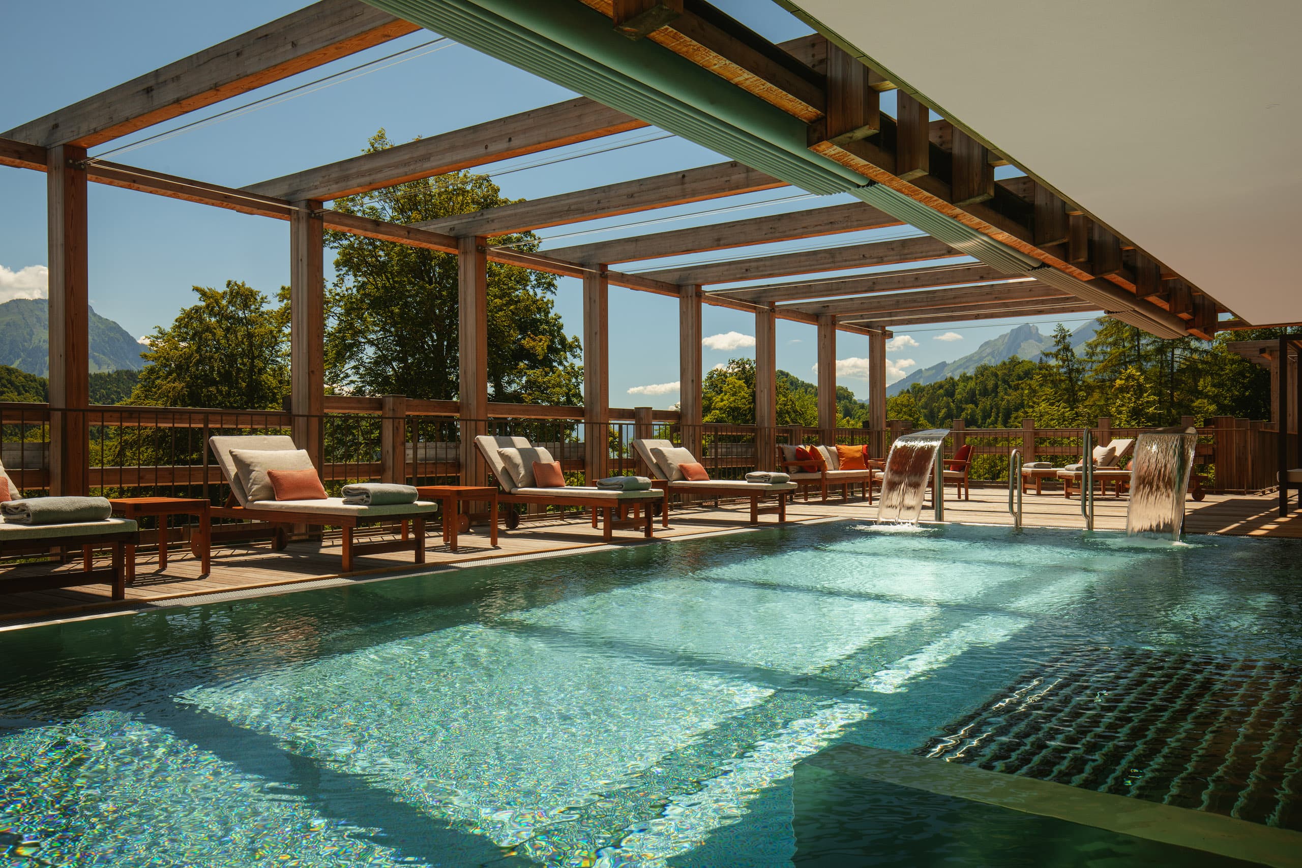 Swiss Deluxe Hotels Buergenstock Resort Lake Lucerne Waldhotel Spa Aussenpool