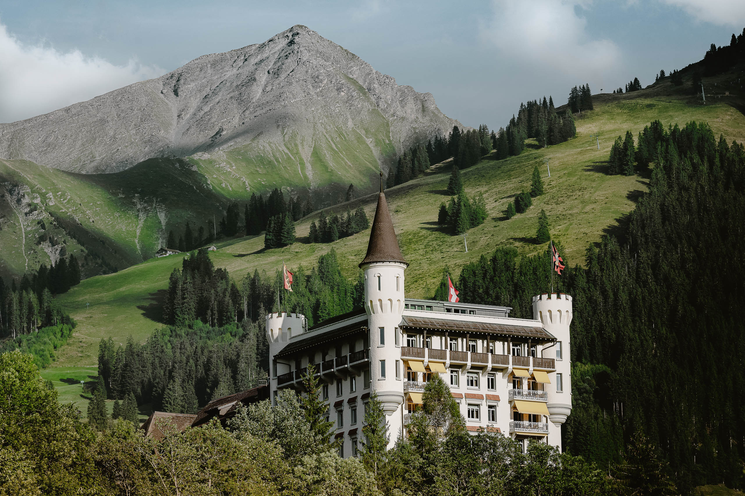 Swiss Deluxe Hotels Stories Summer 2023 The Gracious King Copyright Gstaad Palace Melanie Uhkötter Summer Hero 2 300Dpi